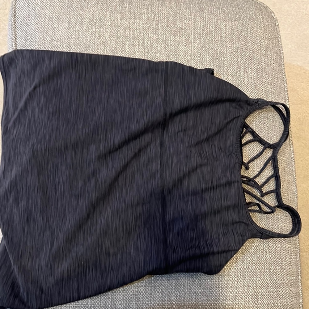 Prana Xl yoga top in dark grey